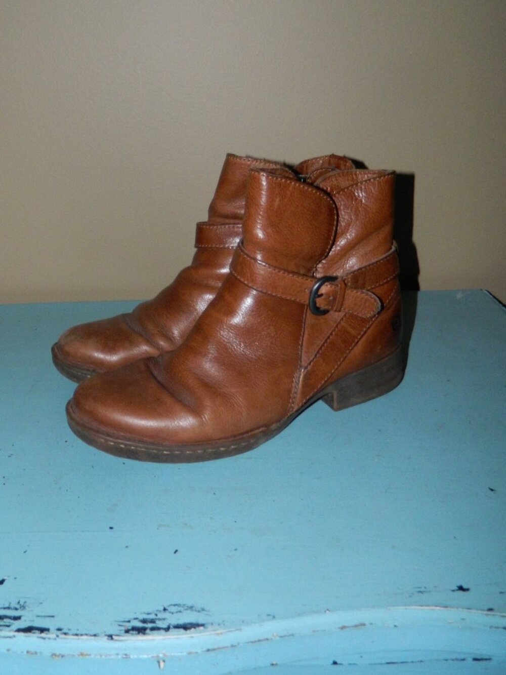 Born Short Leather Boots Sz 8